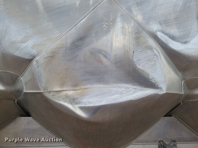 image for item LG9515 2012 Heil  pneumatic dry bulk trailer