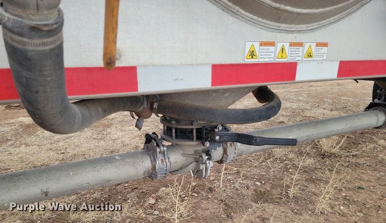 image for item LG9515 2012 Heil  pneumatic dry bulk trailer