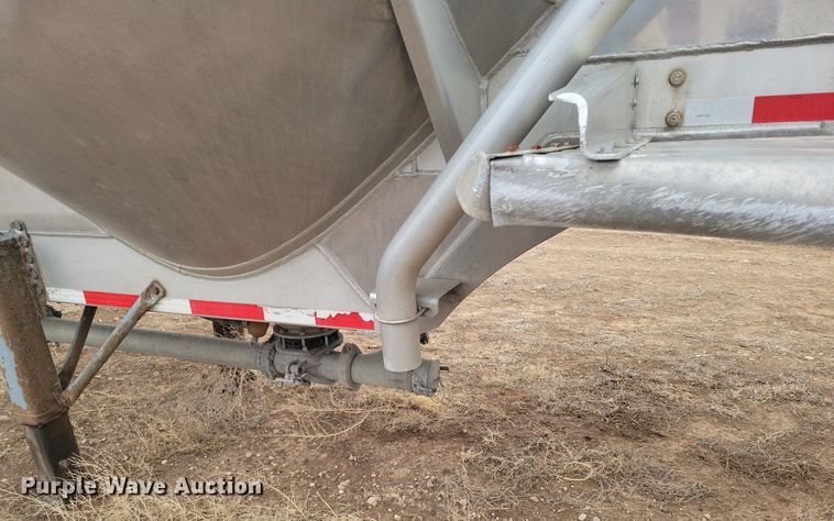 image for item LG9515 2012 Heil  pneumatic dry bulk trailer