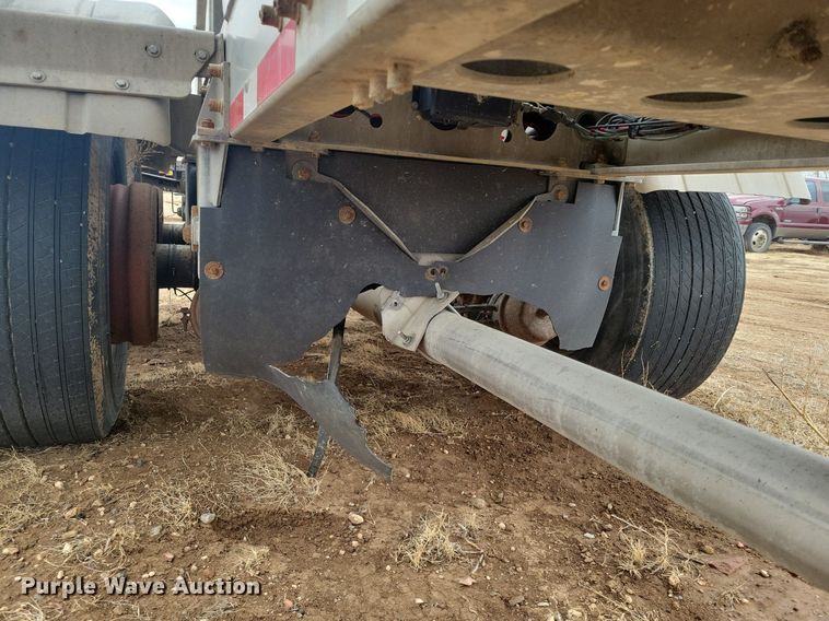 image for item LG9515 2012 Heil  pneumatic dry bulk trailer