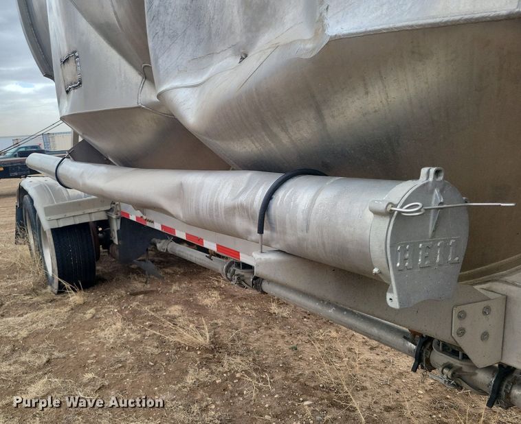 image for item LG9515 2012 Heil  pneumatic dry bulk trailer