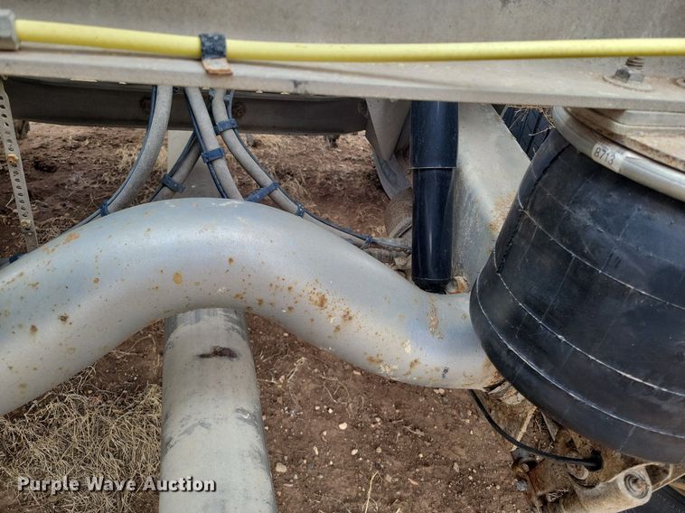 image for item LG9515 2012 Heil  pneumatic dry bulk trailer