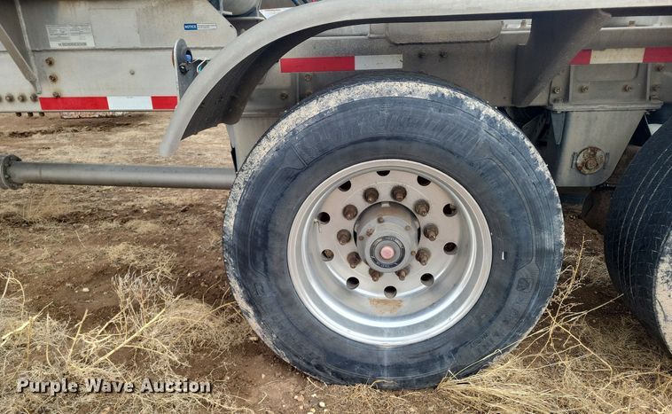 image for item LG9515 2012 Heil  pneumatic dry bulk trailer