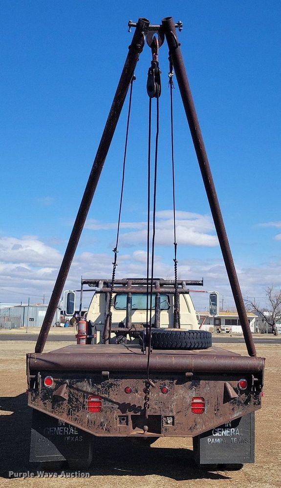 image for item LG9516 1980 Chevrolet  winch truck