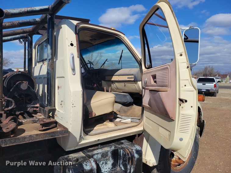 image for item LG9516 1980 Chevrolet  winch truck