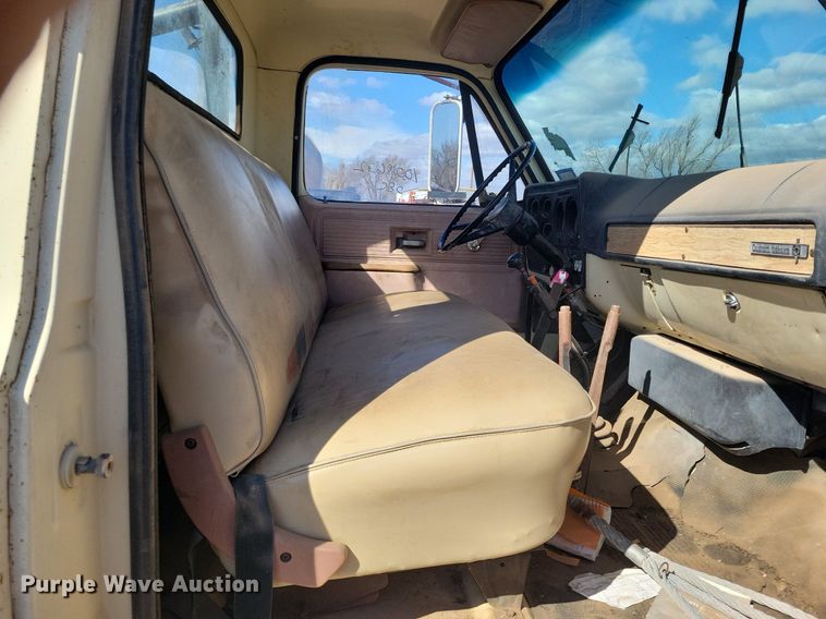 image for item LG9516 1980 Chevrolet  winch truck