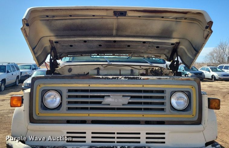 image for item LG9516 1980 Chevrolet  winch truck