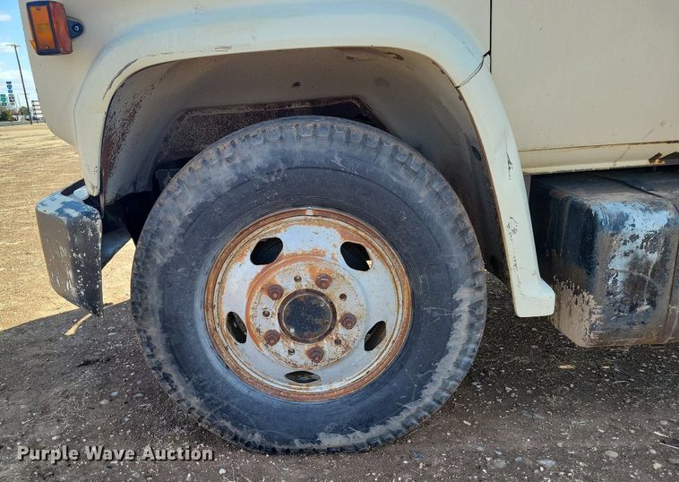 image for item LG9516 1980 Chevrolet  winch truck