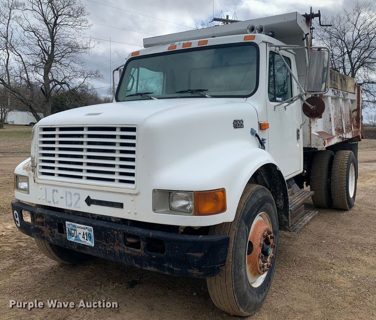 image for item LI9083 1999 International 4700  dump truck
