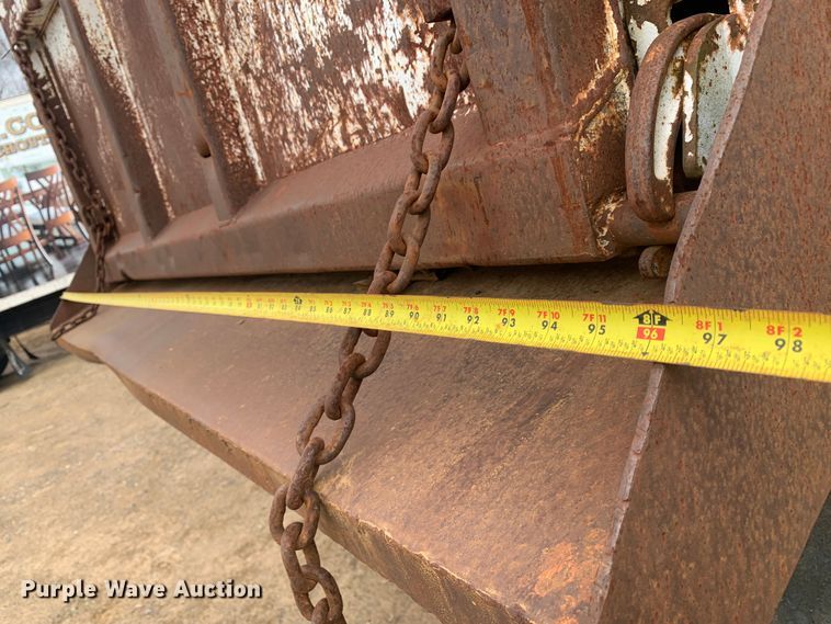 image for item LI9083 1999 International 4700  dump truck