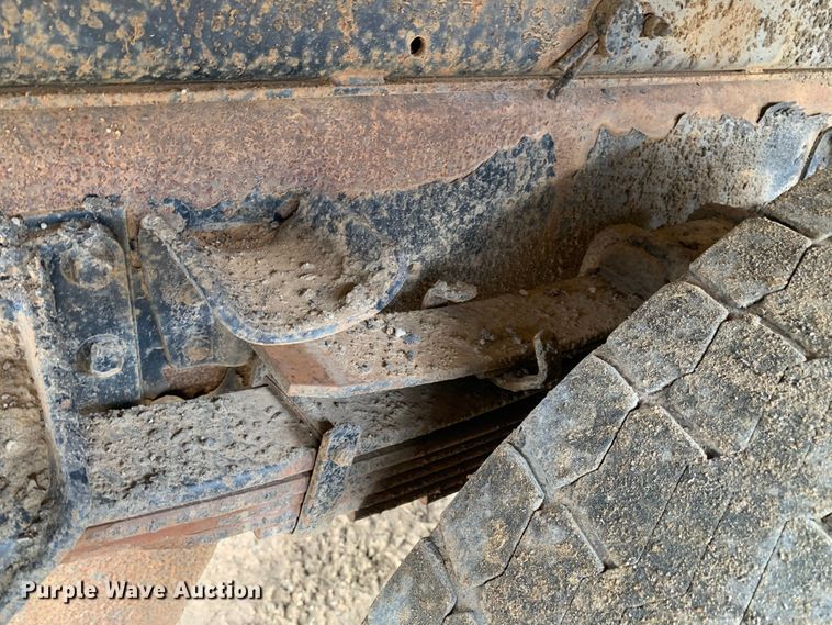 image for item LI9083 1999 International 4700  dump truck