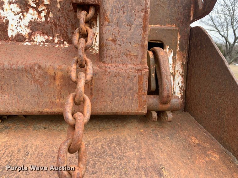 image for item LI9083 1999 International 4700  dump truck