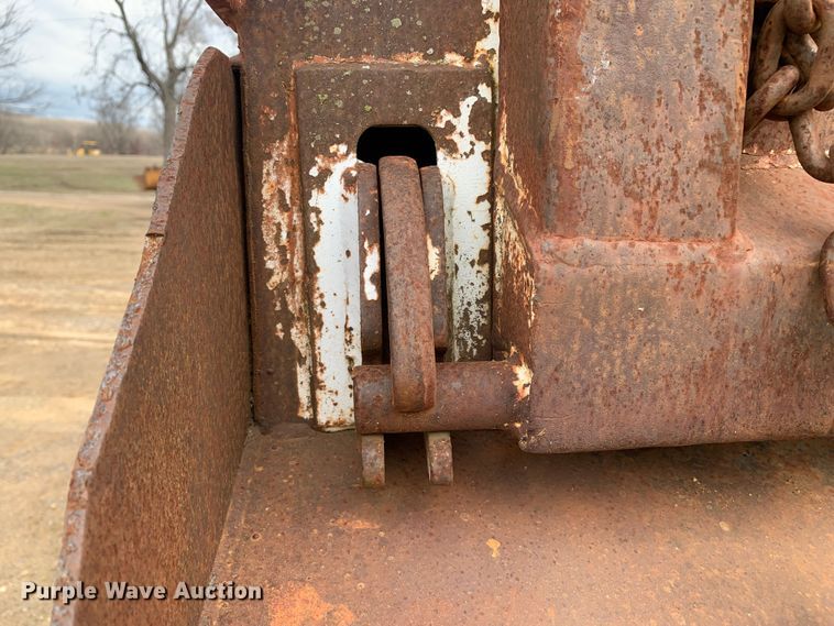 image for item LI9083 1999 International 4700  dump truck