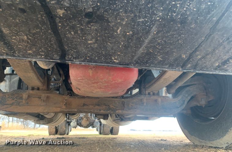 image for item LI9088 2016 Peterbilt 579  semi truck