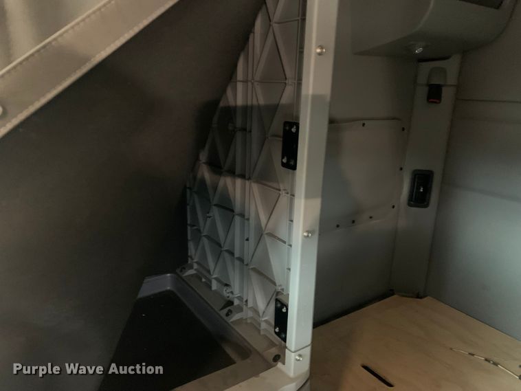 image for item LI9088 2016 Peterbilt 579  semi truck