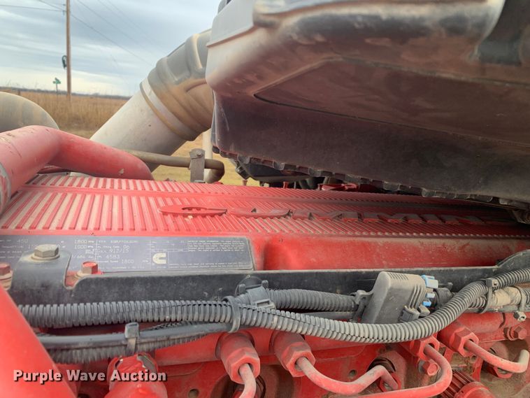 image for item LI9088 2016 Peterbilt 579  semi truck