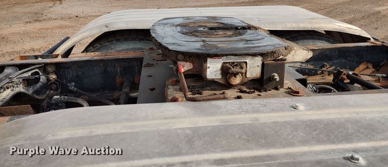 image for item LK9500 2000 International 9200i  semi truck