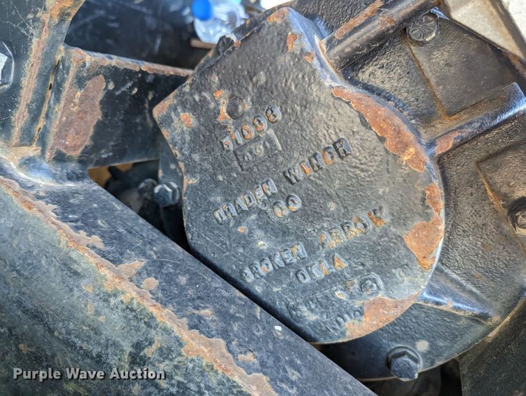 image for item LP9206 2005 Freightliner Business Class M2  rollback truck