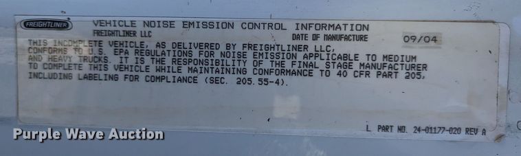 image for item LP9206 2005 Freightliner Business Class M2  rollback truck