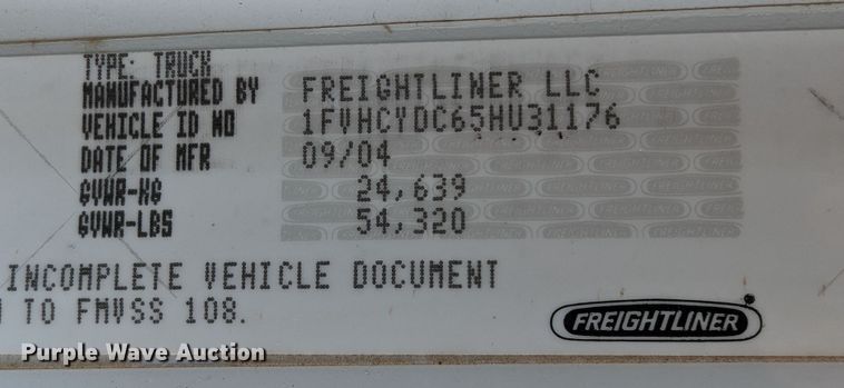 image for item LP9206 2005 Freightliner Business Class M2  rollback truck