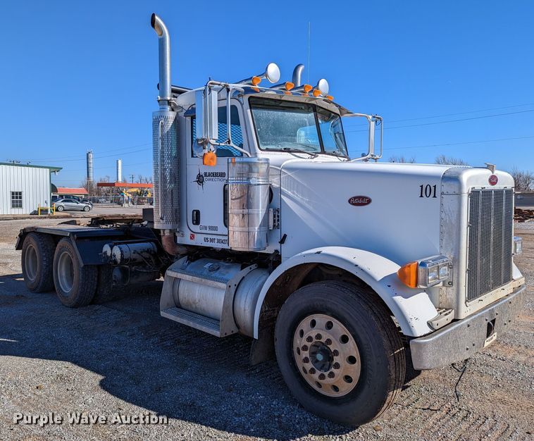 image for item LP9211 2007 Peterbilt 378  winch truck