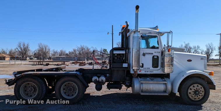 image for item LP9211 2007 Peterbilt 378  winch truck