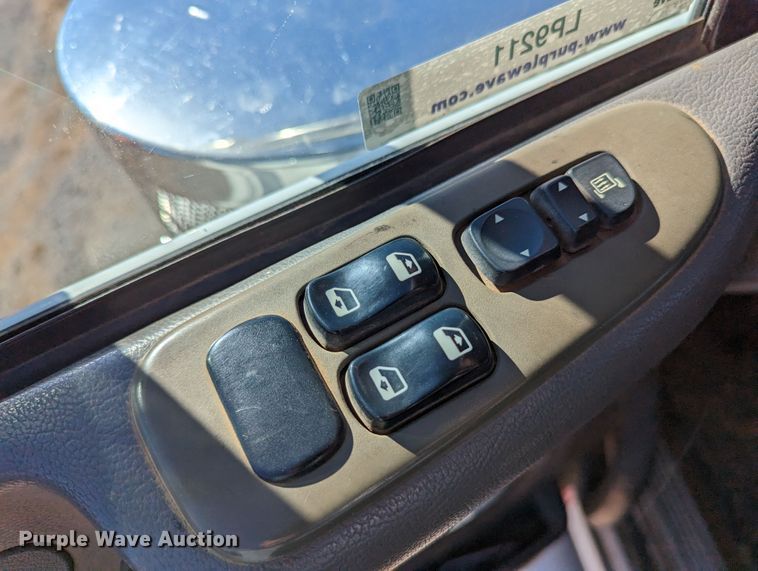 image for item LP9211 2007 Peterbilt 378  winch truck