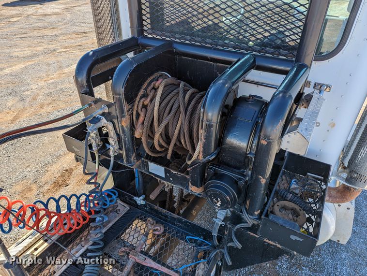 image for item LP9211 2007 Peterbilt 378  winch truck