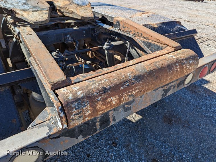 image for item LP9211 2007 Peterbilt 378  winch truck