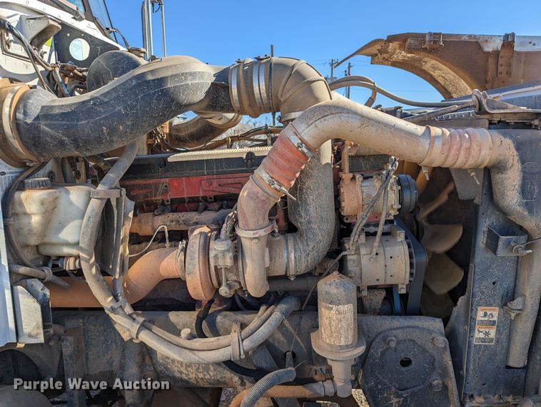 image for item LP9211 2007 Peterbilt 378  winch truck