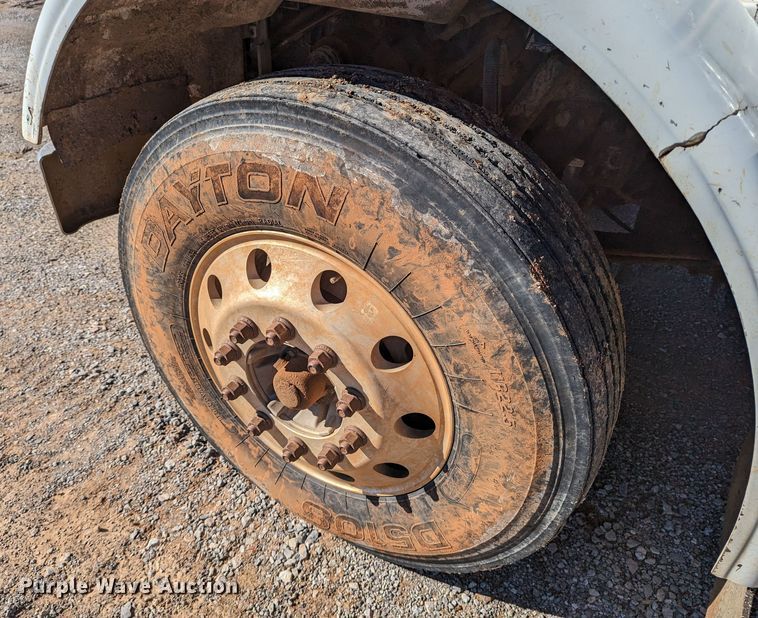 image for item LP9211 2007 Peterbilt 378  winch truck