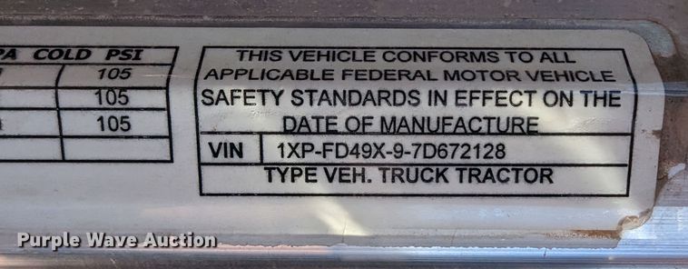 image for item LP9211 2007 Peterbilt 378  winch truck