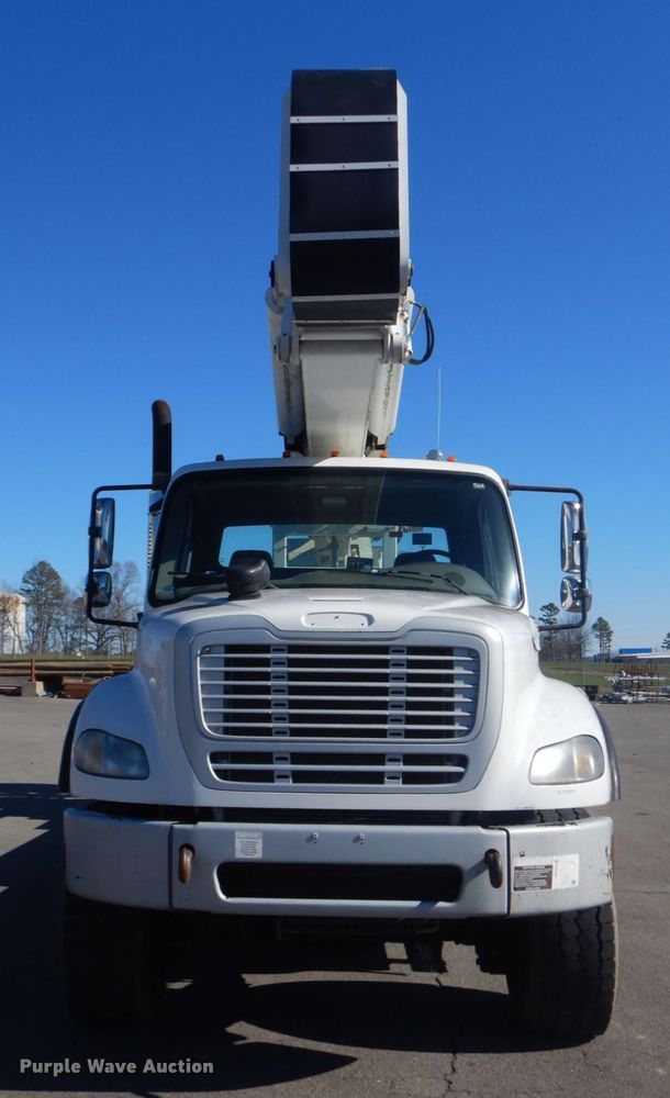 image for item LT9035 2009 Freightliner Business Class M2  bucket truck