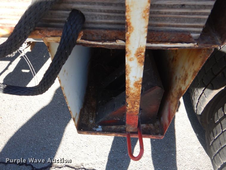 image for item LT9035 2009 Freightliner Business Class M2  bucket truck