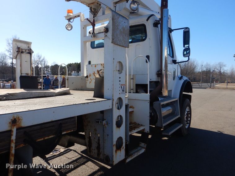 image for item LT9035 2009 Freightliner Business Class M2  bucket truck