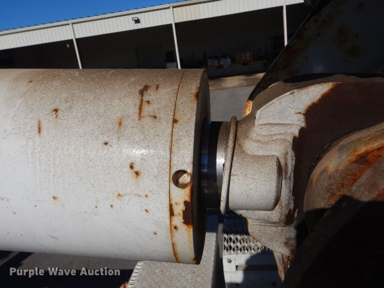 image for item LT9035 2009 Freightliner Business Class M2  bucket truck