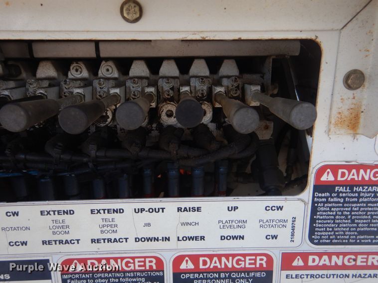 image for item LT9035 2009 Freightliner Business Class M2  bucket truck