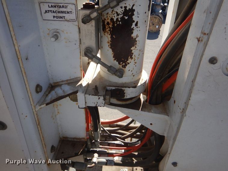 image for item LT9035 2009 Freightliner Business Class M2  bucket truck