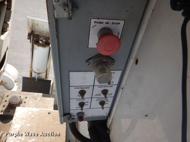 image for item LT9035 2009 Freightliner Business Class M2  bucket truck