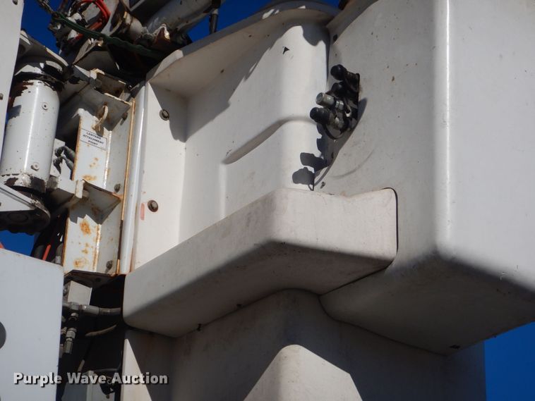 image for item LT9035 2009 Freightliner Business Class M2  bucket truck