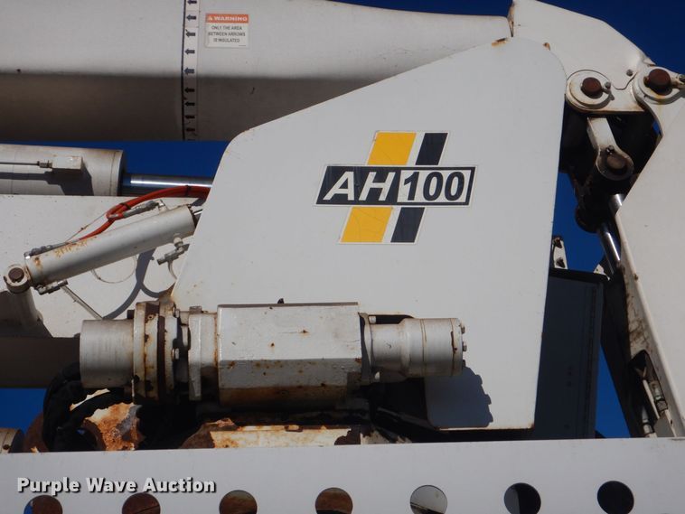 image for item LT9035 2009 Freightliner Business Class M2  bucket truck