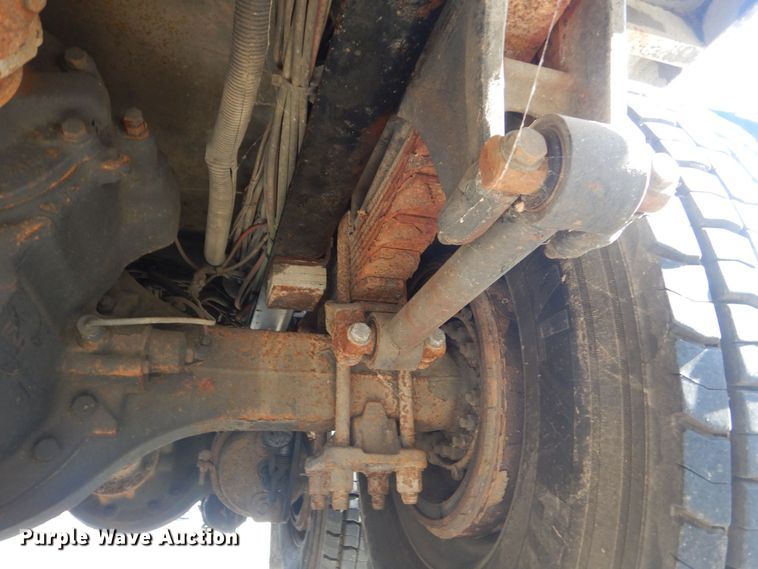 image for item LT9035 2009 Freightliner Business Class M2  bucket truck