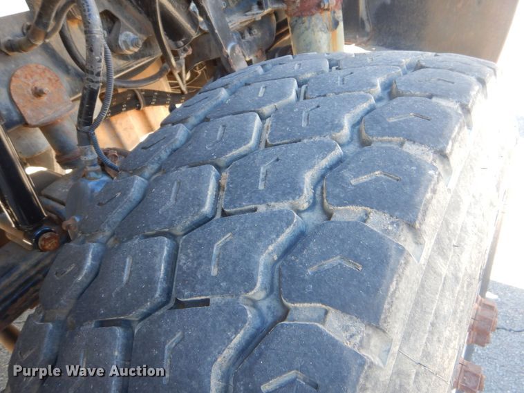 image for item LT9035 2009 Freightliner Business Class M2  bucket truck