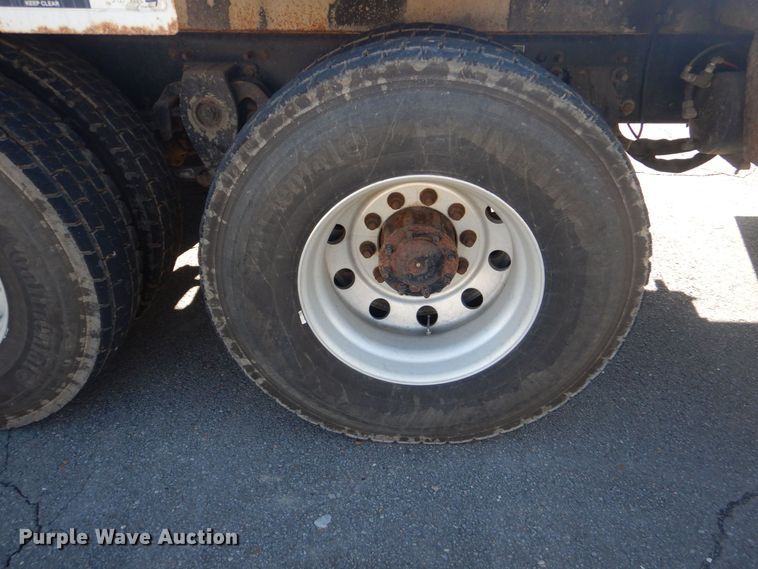 image for item LT9035 2009 Freightliner Business Class M2  bucket truck