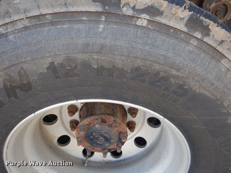 image for item LT9035 2009 Freightliner Business Class M2  bucket truck