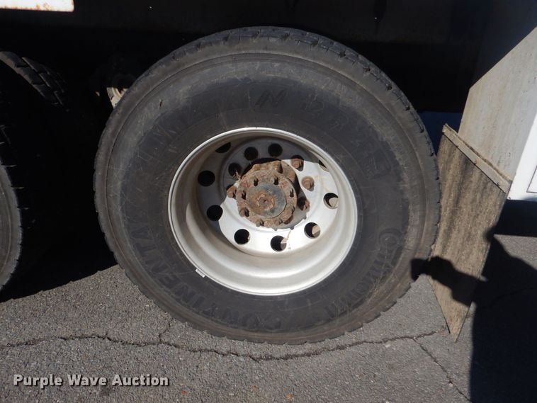 image for item LT9035 2009 Freightliner Business Class M2  bucket truck