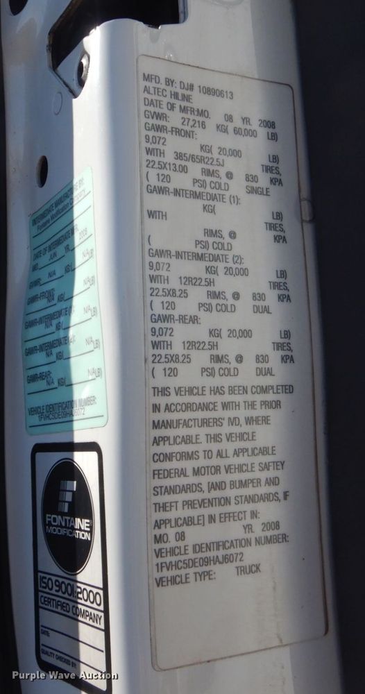 image for item LT9035 2009 Freightliner Business Class M2  bucket truck