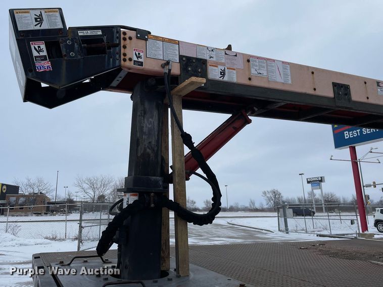 image for item MA9885 2006 International 4300  flatbed truck