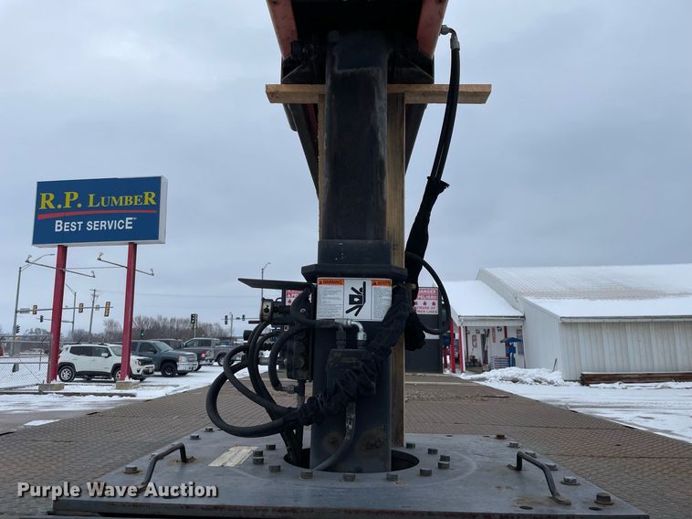 image for item MA9885 2006 International 4300  flatbed truck