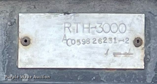 image for item MA9885 2006 International 4300  flatbed truck